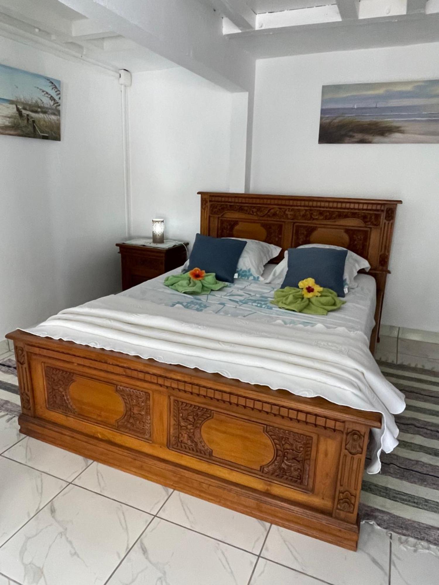 Adenora Bed & Breakfast Saint-Joseph Bagian luar foto